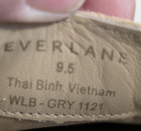 Everlane Desert Shoe Suede Desert Pebble Mens 9.5 Minimalist NIB Preppy Classic - Picture 8 of 8